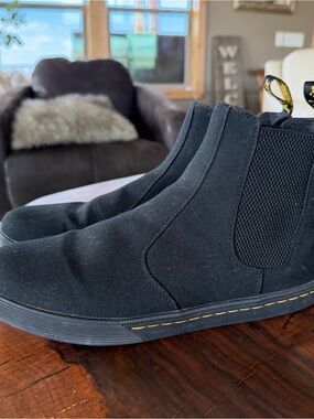 Dr Martens Women’s chelsea boots 10 sneaker Makela black canvas US